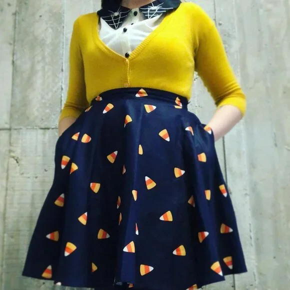 Hell Bunny Button-Up Blouse Size L in White with Spiders on Black Collar - Picture 5 of 5